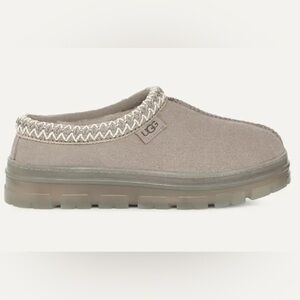 UGG Tasman Campfire Clear Slipper Size 6